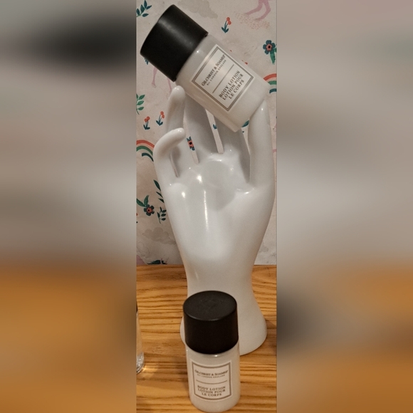 Gilchrist & Soames Luxury Travel Size Vacation Toiletry Shower Body Hair Lotion - Picture 2 of 5